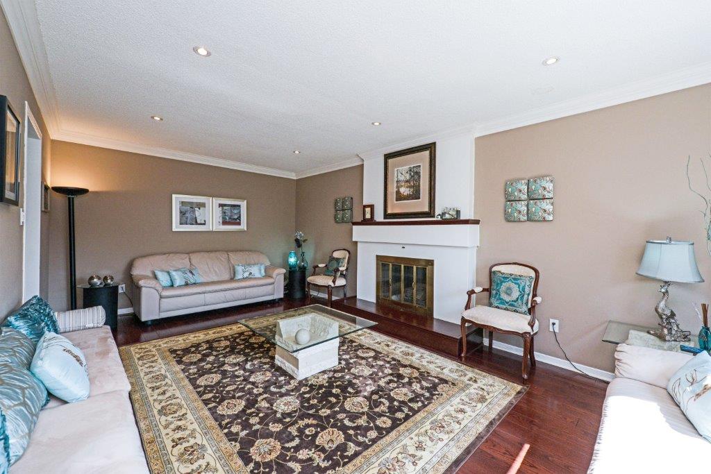 Oakville Executive Detached home listing mls winston churchill